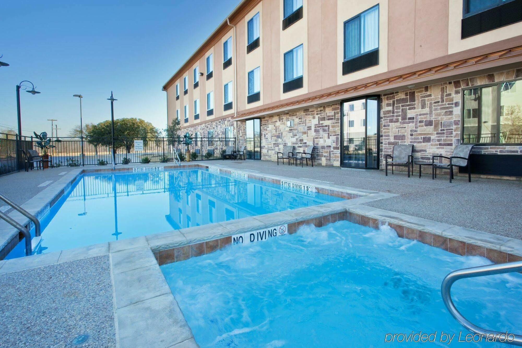 Red Lion Inn & Suites Mineral Wells Exterior foto